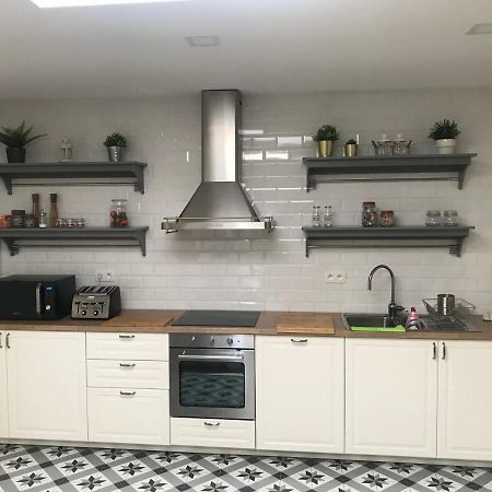 D.Cristina Guest House Antwerpen Ngoại thất bức ảnh